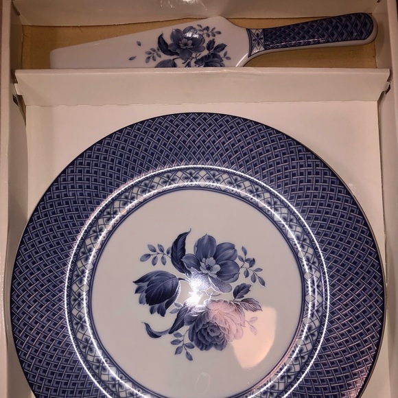 Vintage Andrea by Sadek Chinaware Cake Plate and Server - Picture 3 of 3